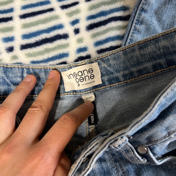 Jeans - Picture 3 of 4